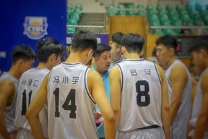 四川金强篮球培训教练是谁
